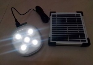 ソーラーランタン写真（PWJ)