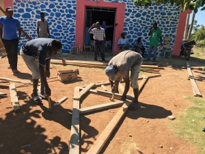 ハイチルポ volunteers working